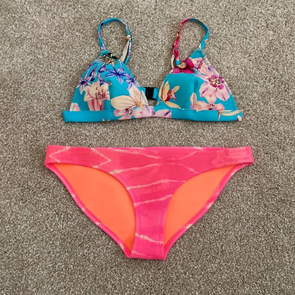 Triangl Lotta Floral & Tie Dye Bikini